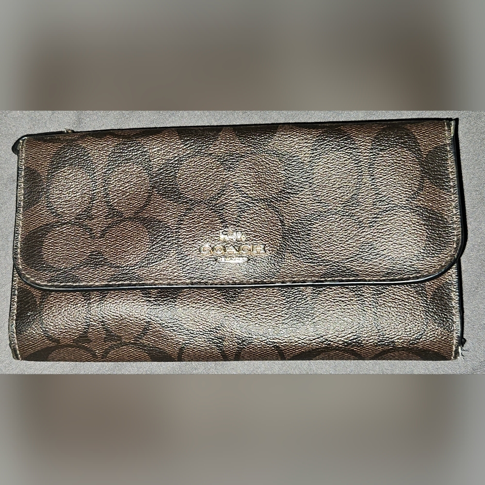 Coach wallet